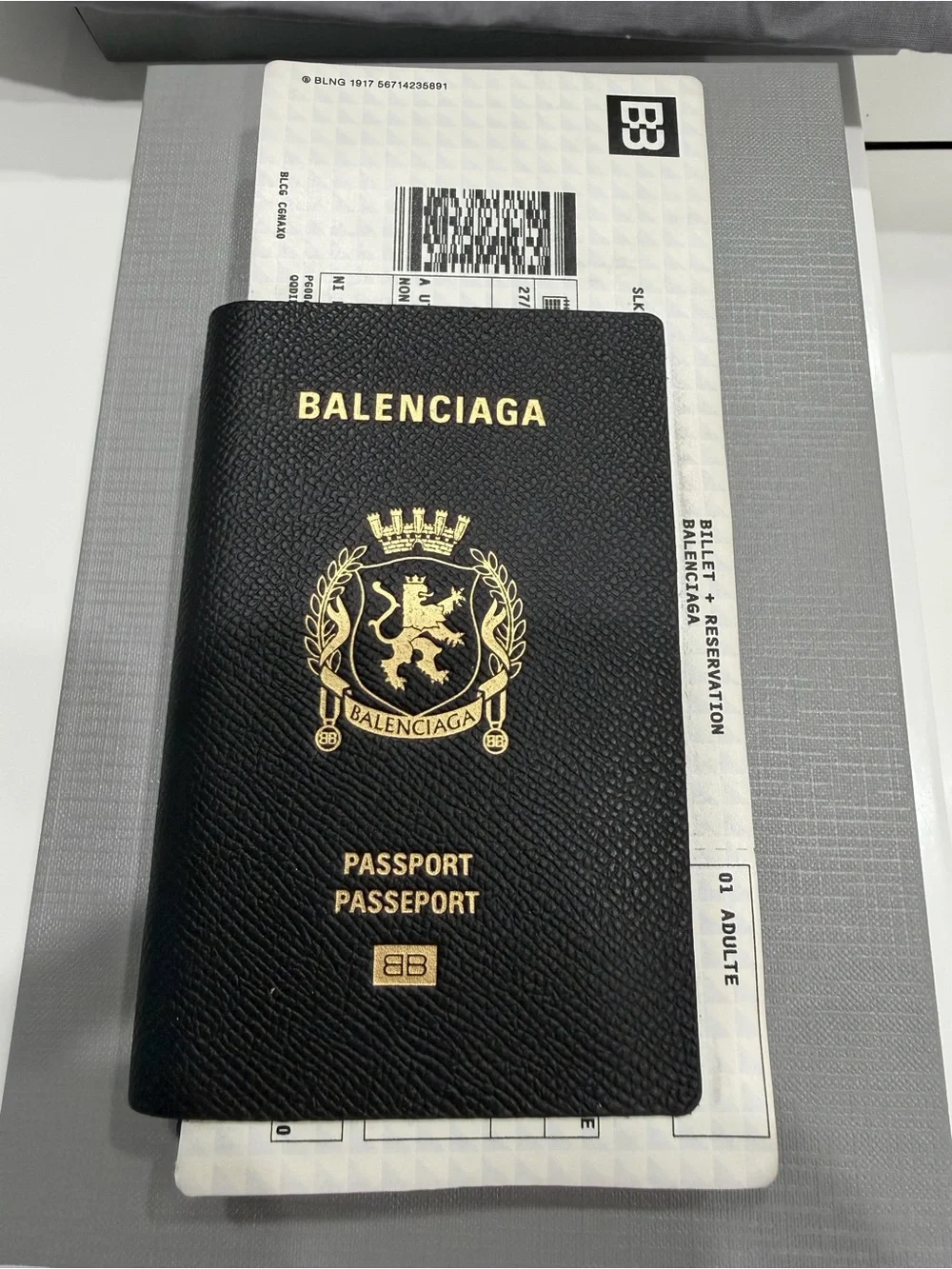 MEN'S PASSPORT LONG WALLET 1 TICKET IN BLACK BALENCIAGA